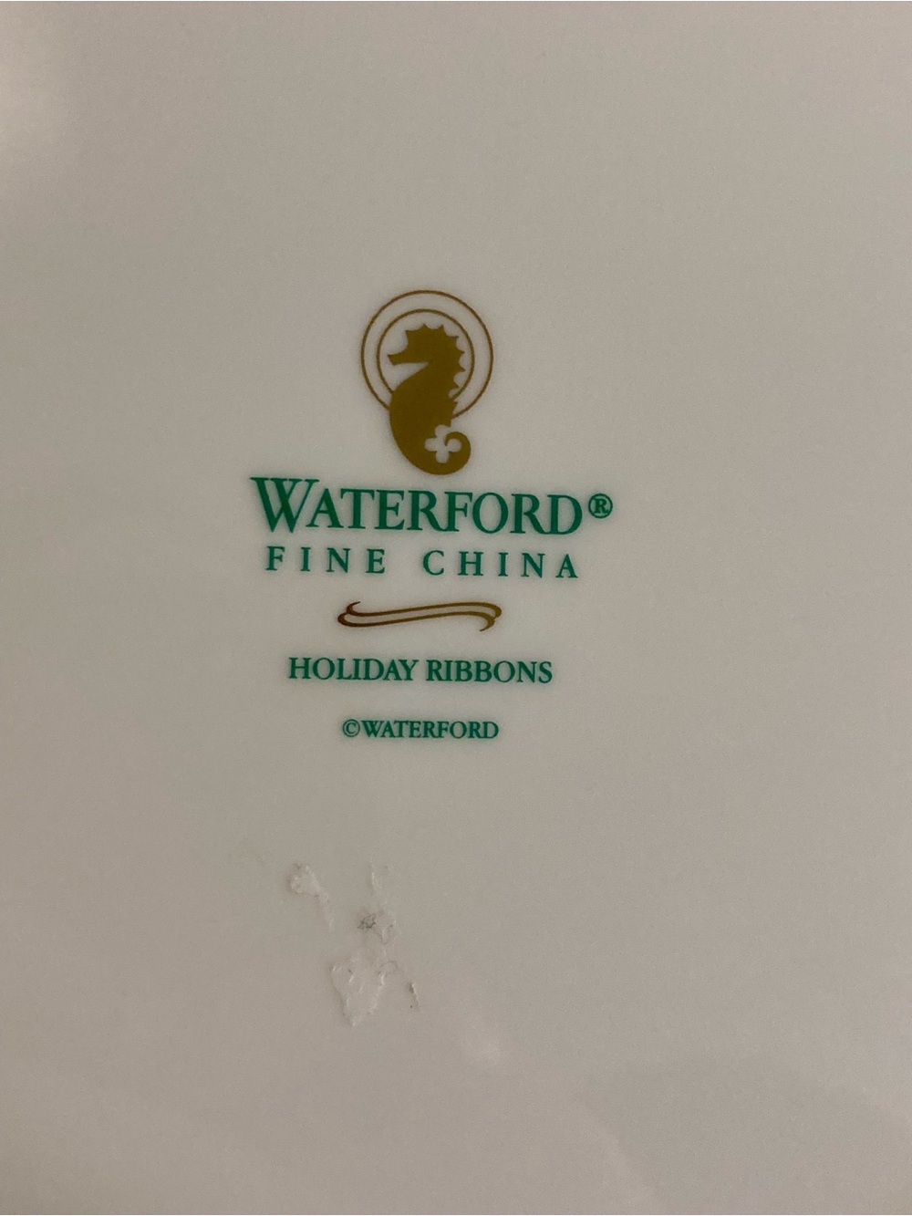 4 Dinner Plates Waterford Fine China Holiday Ribbons Christmas Plates - Picture 13 of 14